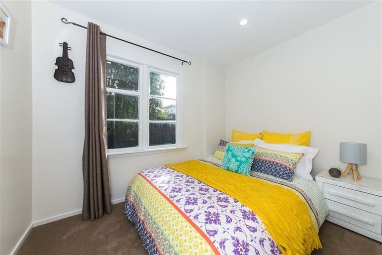 Photo of property in 53b Woodglen Road, Glen Eden, Auckland, 0602