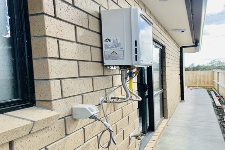 Photo of property in 98 Tir Conaill Avenue, Flat Bush, Auckland, 2019