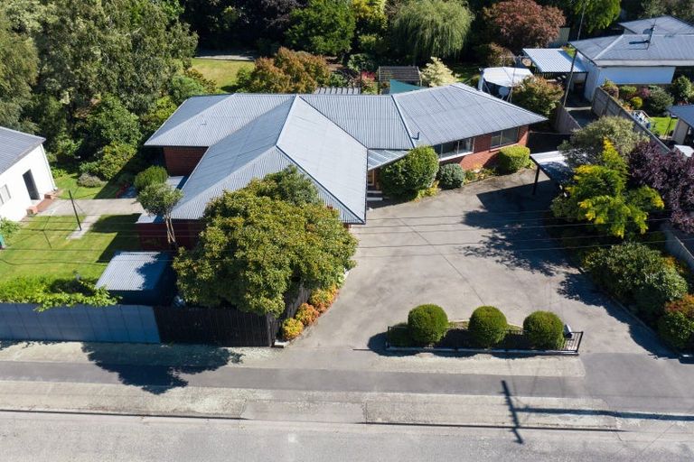 Photo of property in 52 Mcmurdo Street, Tinwald, Ashburton, 7700