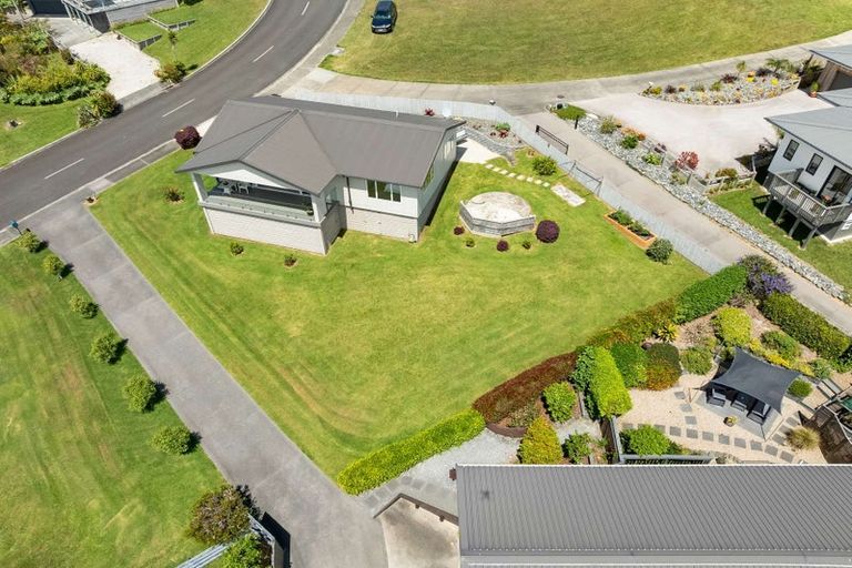 Photo of property in 16 Midgard Road, Coopers Beach, 0420