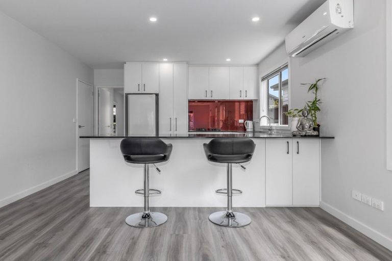 Photo of property in 44 Karearea Avenue, Kenepuru, Porirua, 5022