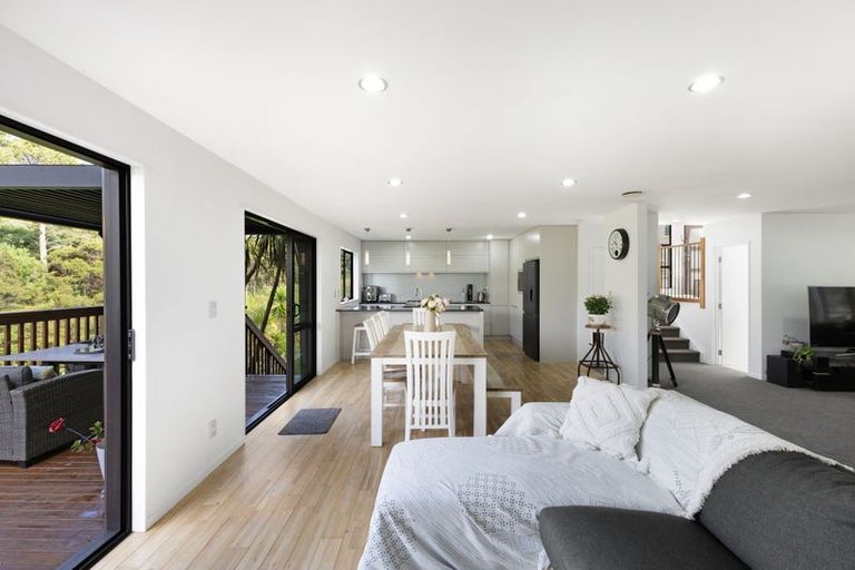 Photo of property in 13 Stubbs Place, Fairview Heights, Auckland, 0632