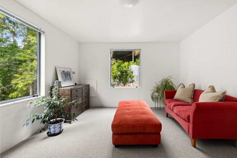 Photo of property in 27a Hikanui Drive, Havelock North, 4130