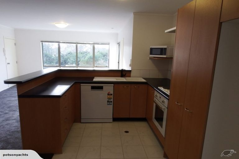 Photo of property in The Haven, 15/120 Beach Haven Road, Beach Haven, Auckland, 0626