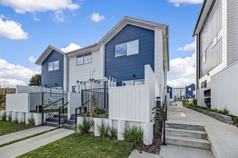Photo of property in 3/21 Titoki Street, Te Atatu Peninsula, Auckland, 0610