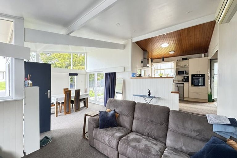 Photo of property in 30 Noall Street, Te Atatu Peninsula, Auckland, 0610
