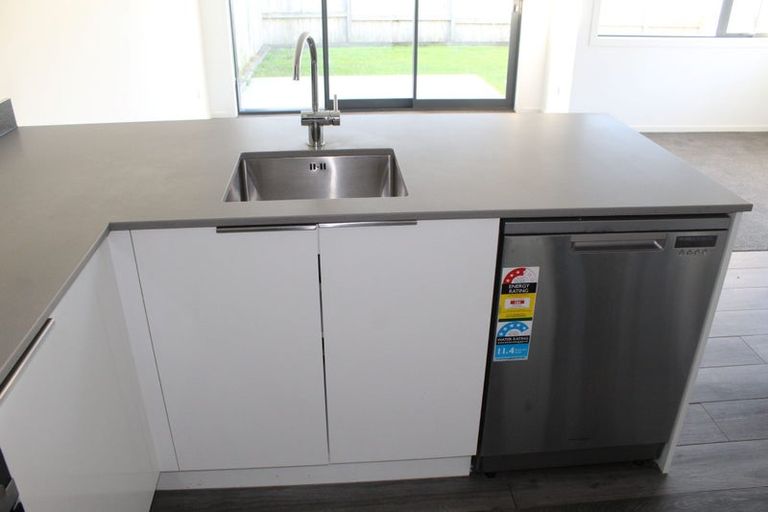 Photo of property in 23 Raymond Grace Avenue, Huapai, Kumeu, 0810