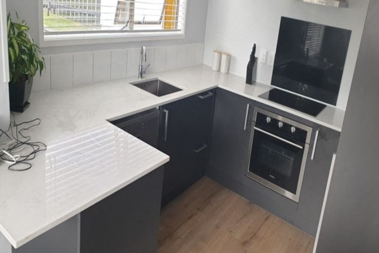 Photo of property in 13 Wesleydale Place, Papakura, 2110