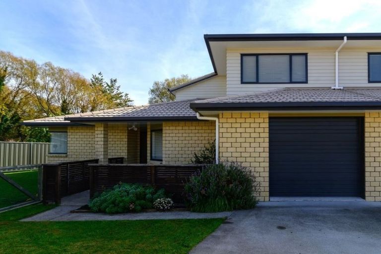 Photo of property in 56/64 Kawaha Point Road, Kawaha Point, Rotorua, 3010