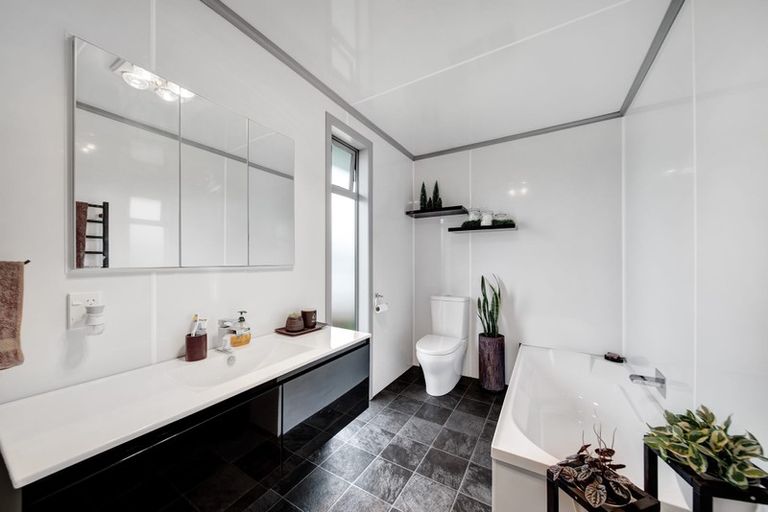 Photo of property in 47 Campbell Street, Hawera, 4610