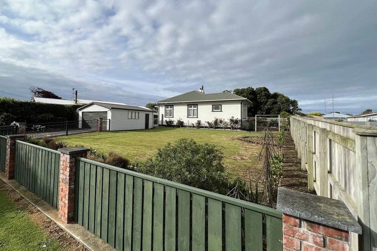 Photo of property in 5 Glasgow Street, Hawera, 4610