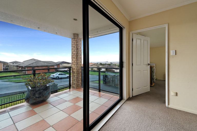 Photo of property in 40 Tiriwa Drive, Massey, Auckland, 0614
