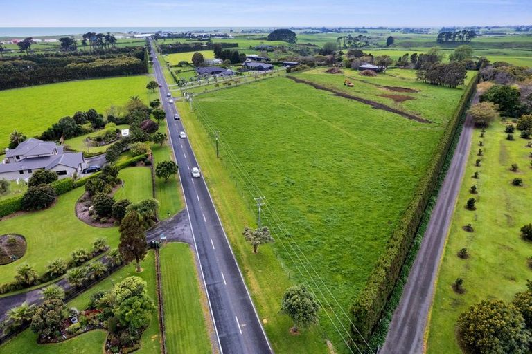 Photo of property in 84 Airport Drive, New Plymouth Airport, New Plymouth, 4373