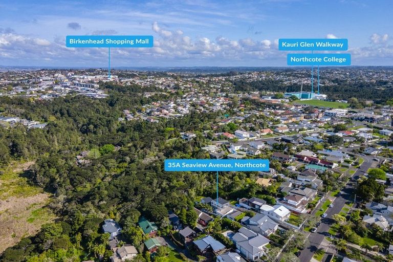 Photo of property in 35a Seaview Avenue, Northcote, Auckland, 0627