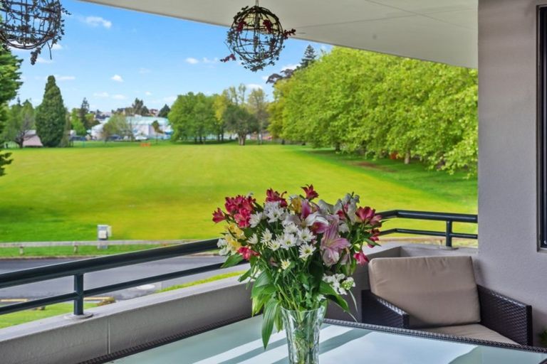 Photo of property in 18/2 Sixth Avenue, Tauranga, 3110