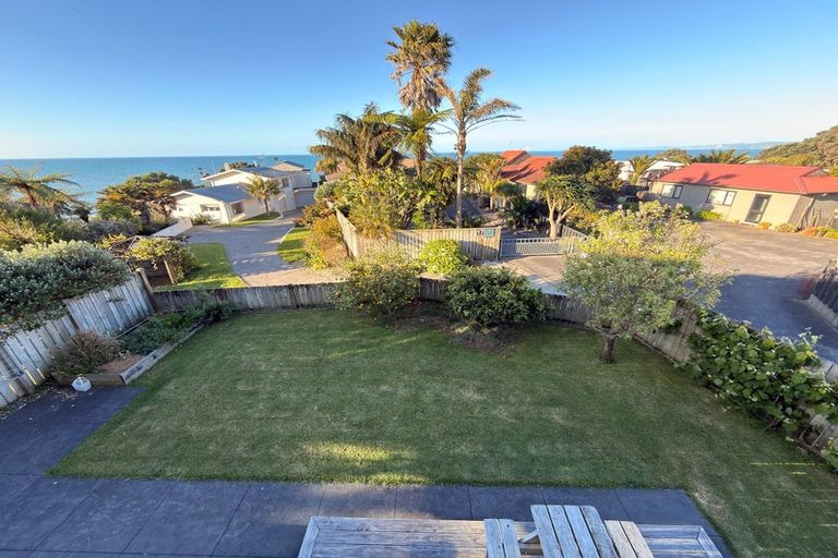 Photo of property in 16 Motukari Place, Onaero, Waitara, 4383