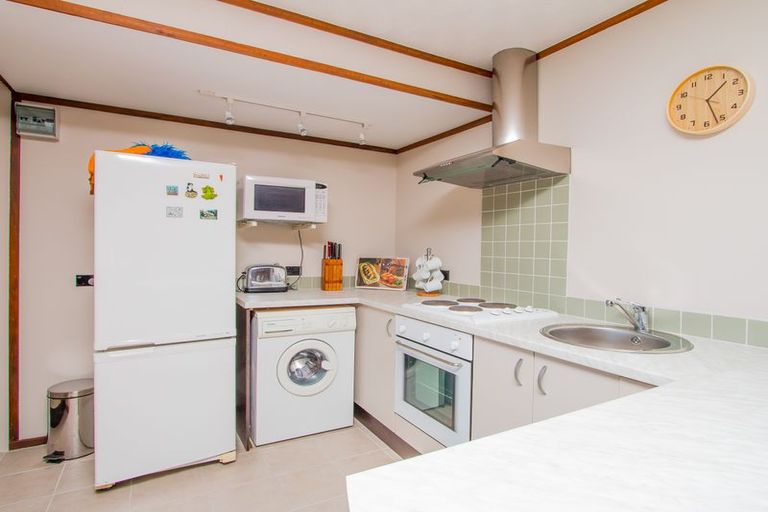 Photo of property in 60 Pacific Parade, Army Bay, Whangaparaoa, 0930