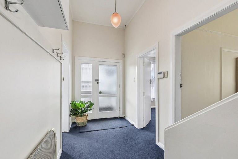 Photo of property in 10 Park Street, Thorndon, Wellington, 6011