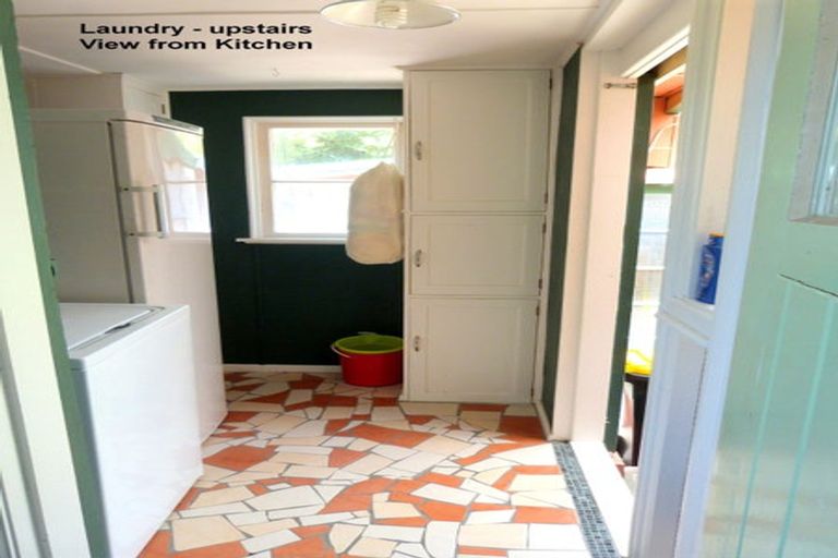 Photo of property in 43a Wyndham Road, Pinehaven, Upper Hutt, 5019