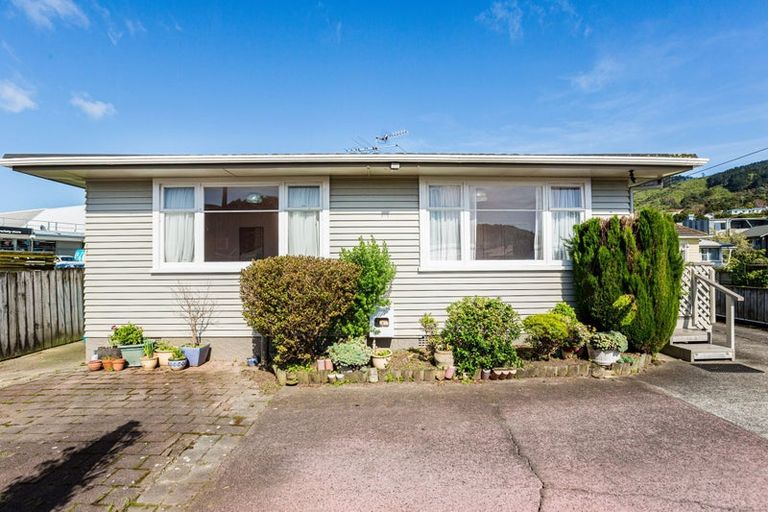 Photo of property in 45a Oxford Street, Tawa, Wellington, 5028