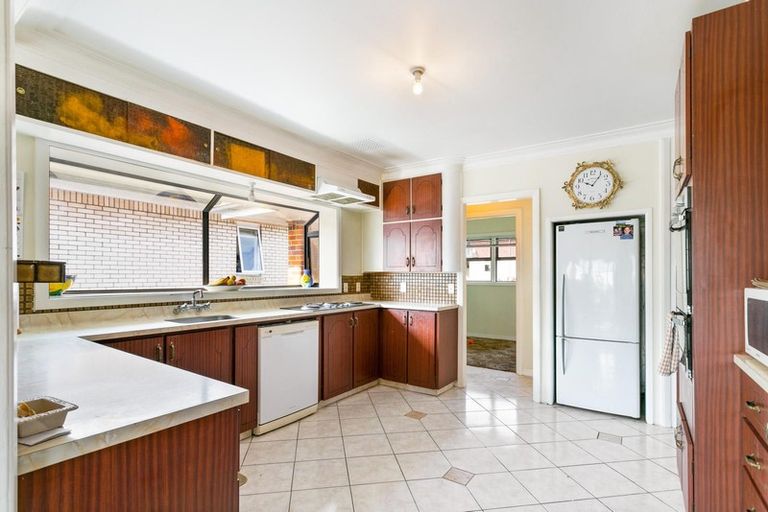 Photo of property in 80 Jaemont Avenue, Te Atatu South, Auckland, 0610