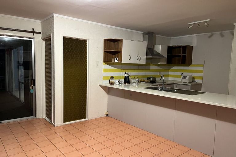 Photo of property in 1/16 Chevis Place, Pakuranga, Auckland, 2010