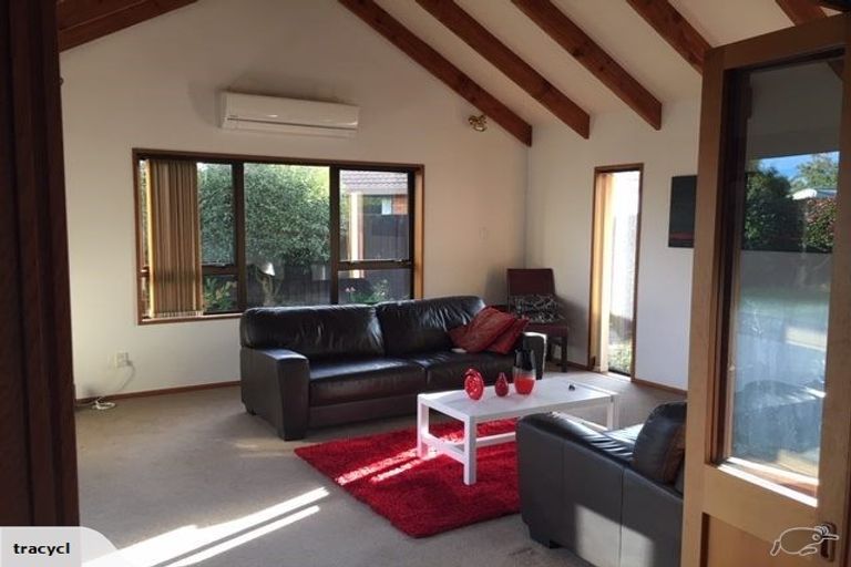 Photo of property in 10 Sunbeam Place, Halswell, Christchurch, 8025