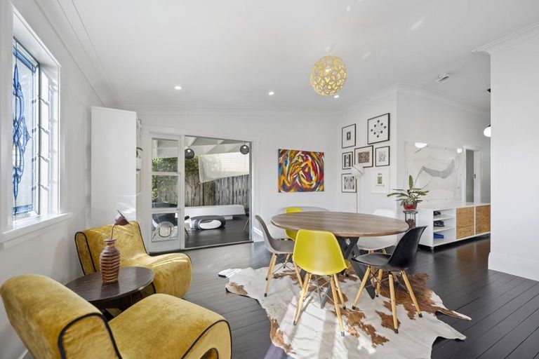 Photo of property in 8 Puriri Street, Helensville, 0800