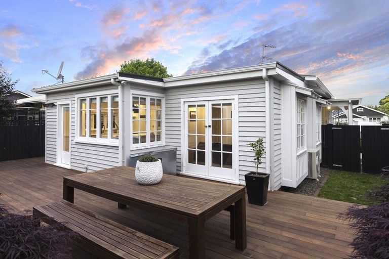 Photo of property in 1/131 Innes Road, St Albans, Christchurch, 8052