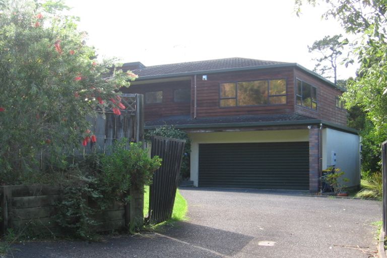 Photo of property in 52 Kauri Road, Birkenhead, Auckland, 0626