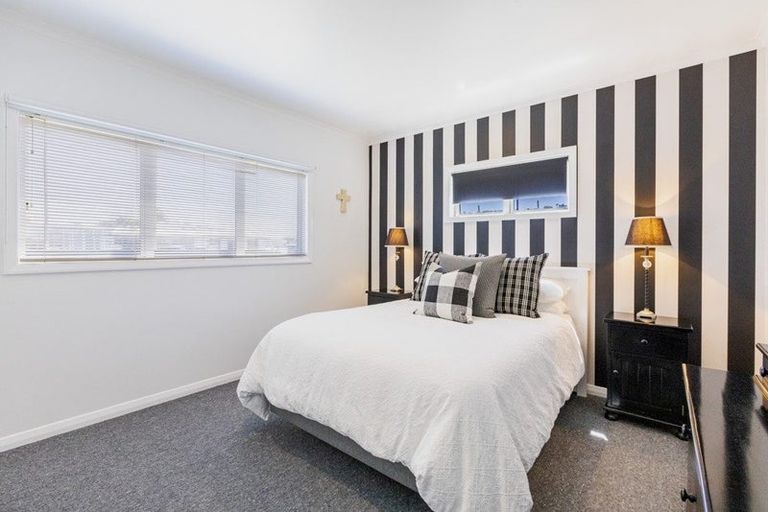 Photo of property in 11 Taradale Road, Marewa, Napier, 4110