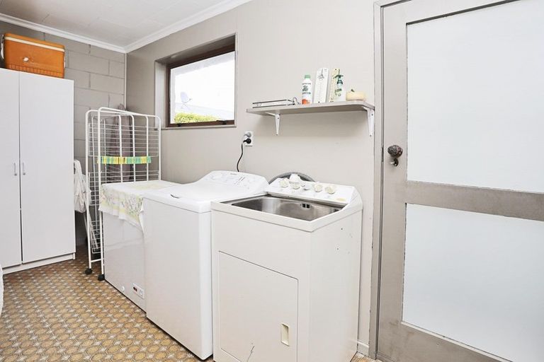 Photo of property in 19 Charles Street, Grasmere, Invercargill, 9810