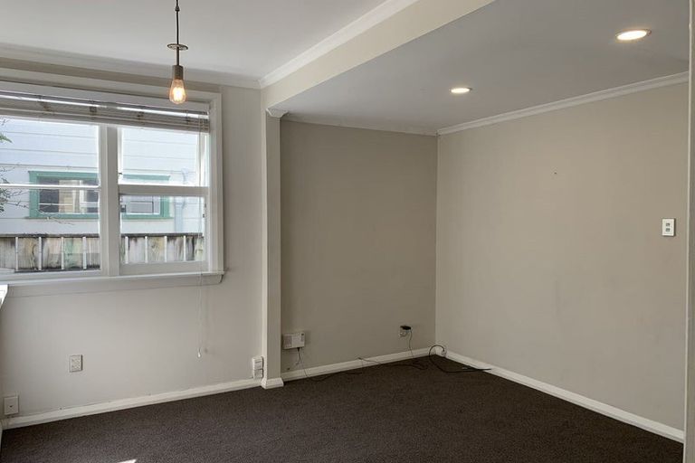 Photo of property in 16 Normanby Street, Newtown, Wellington, 6021