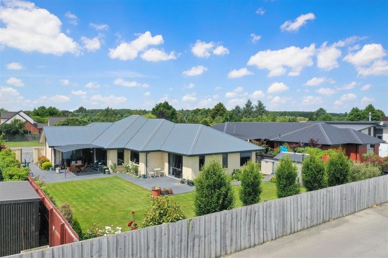 Photo of property in 7 Whiteoak Grove, Tinwald, Ashburton, 7700