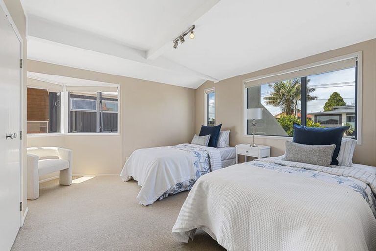 Photo of property in 18 Hine Street, New Plymouth, 4310