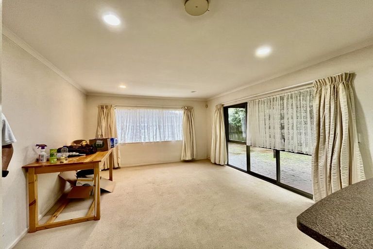 Photo of property in 43 Carousel Crescent, East Tamaki Heights, Auckland, 2016