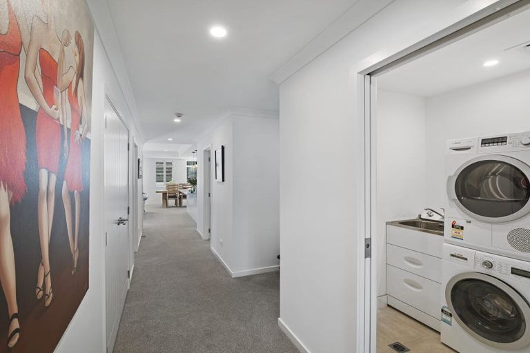 Photo of property in 20 Eaves Bush Parade, Orewa, 0931