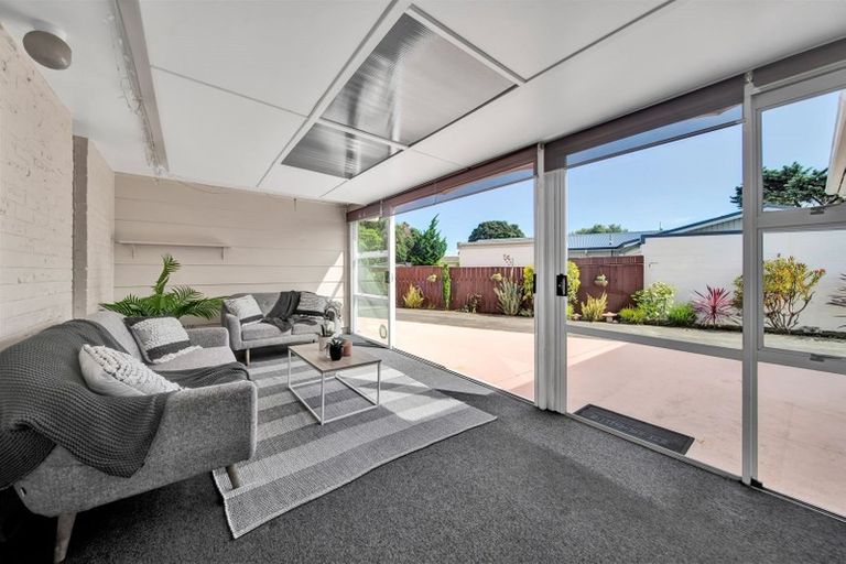 Photo of property in 12 Trimble Place, Bell Block, New Plymouth, 4312