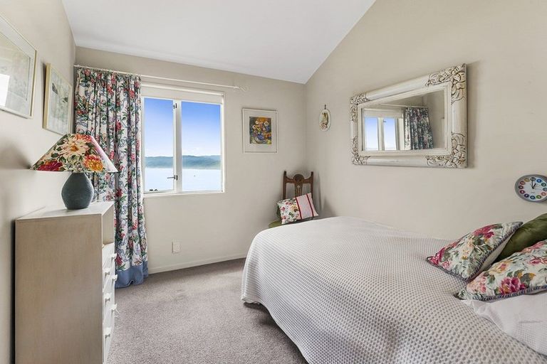 Photo of property in 13 Signallers Grove, Strathmore Park, Wellington, 6022