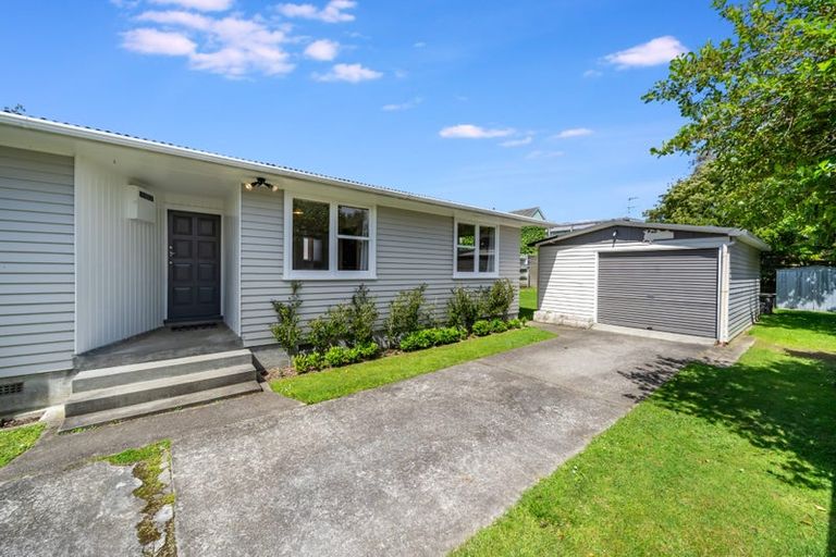 Photo of property in 16 Ruru Crescent, Heretaunga, Upper Hutt, 5018