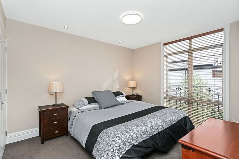 Photo of property in 45 Wroxton Terrace, Merivale, Christchurch, 8014