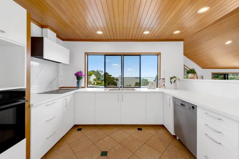 Photo of property in 16 Tainui Road, Cockle Bay, Auckland, 2014