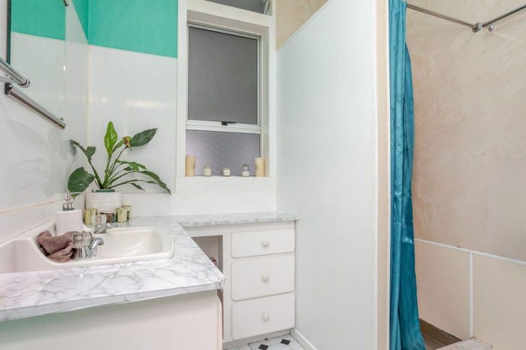 Photo of property in 20 Thyra Street, Dannevirke, 4930