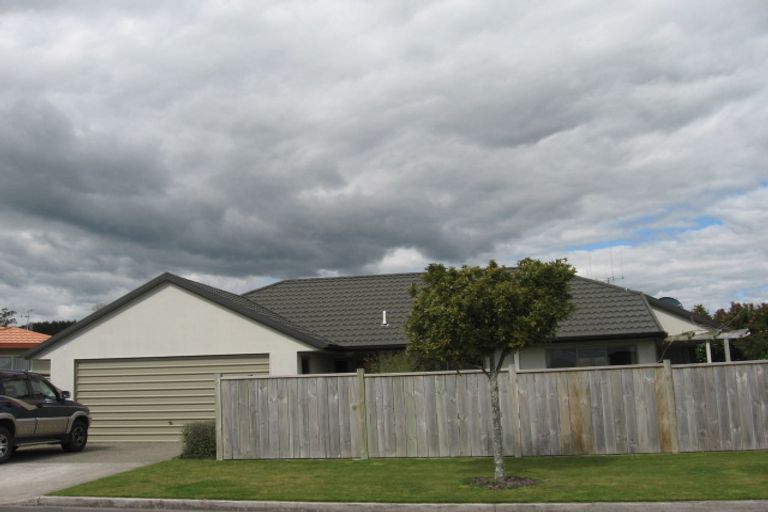 Photo of property in 19 Solander Drive, Welcome Bay, Tauranga, 3112