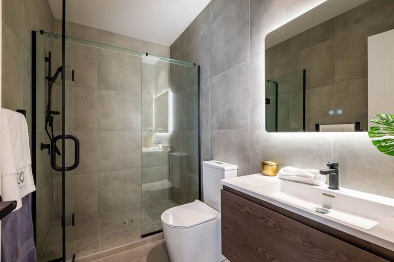 Photo of property in 20 Mina Way, Browns Bay, Auckland, 0630