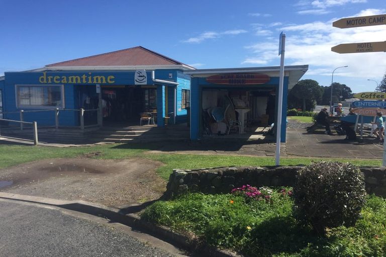 Photo of property in 102 Tasman Street, Opunake, 4616