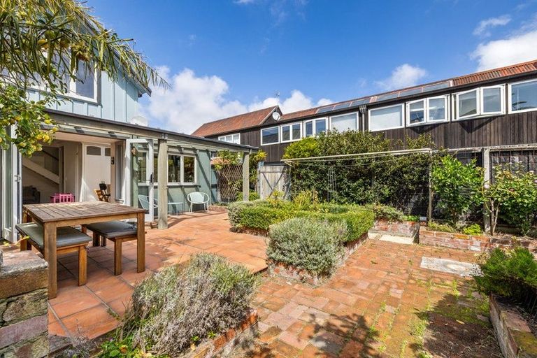 Photo of property in 4 Stoke Street, Sumner, Christchurch, 8081