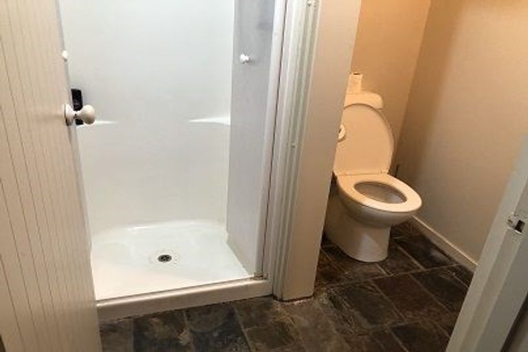 Photo of property in 6 Mckibbin Place, Arrowtown, 9302