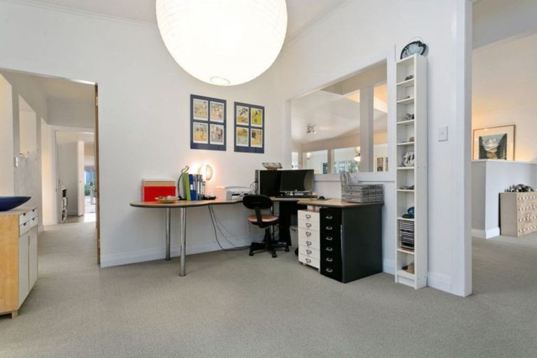 Photo of property in 263 Shakespeare Street, Leamington, Cambridge, 3432