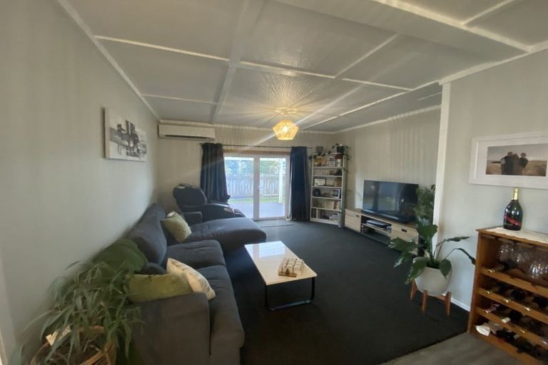 Photo of property in 197 Seaview Road, Westown, New Plymouth, 4310